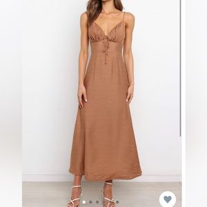 Devonshire Dress - Tan